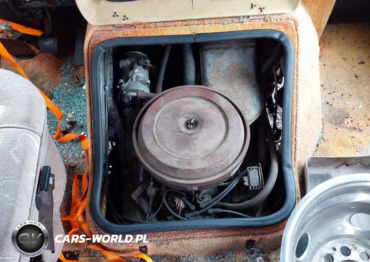 1992 Chevrolet P30 VIN:1GBKP37N4N3300741 - 10