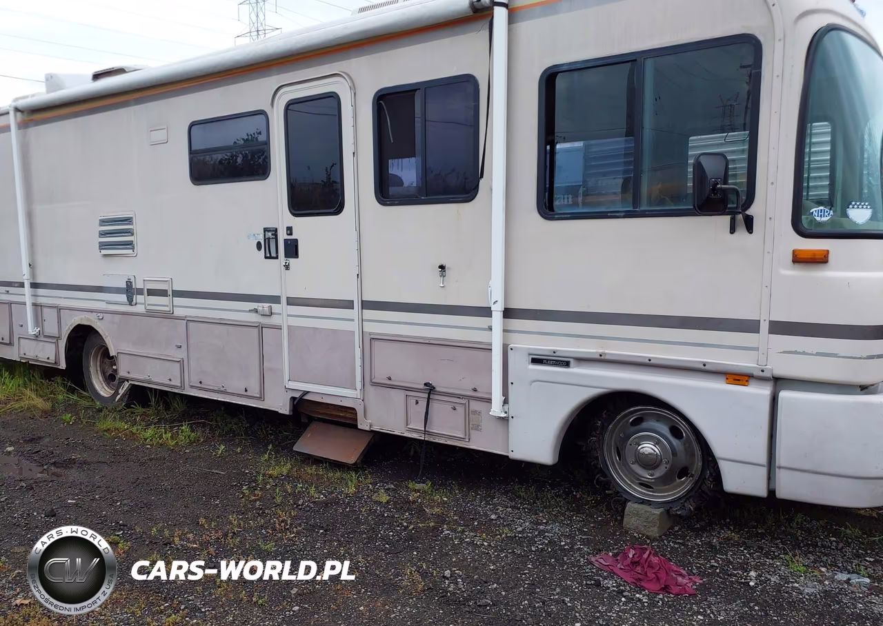 1992 Chevrolet P30 VIN:1GBKP37N4N3300741 - 15