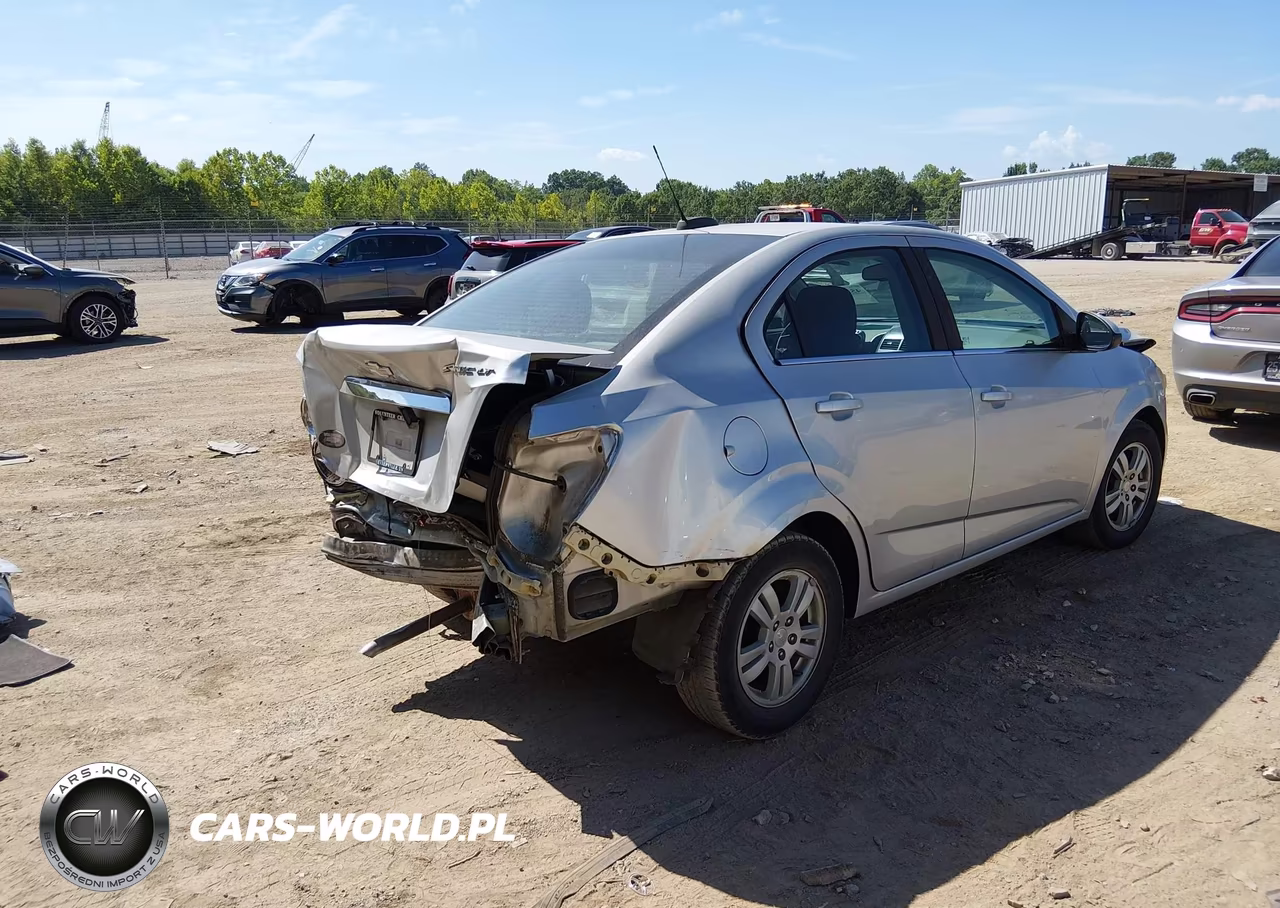 2015 Chevrolet Sonic Lt Auto VIN:1G1JC5SH8F4190717 - 4