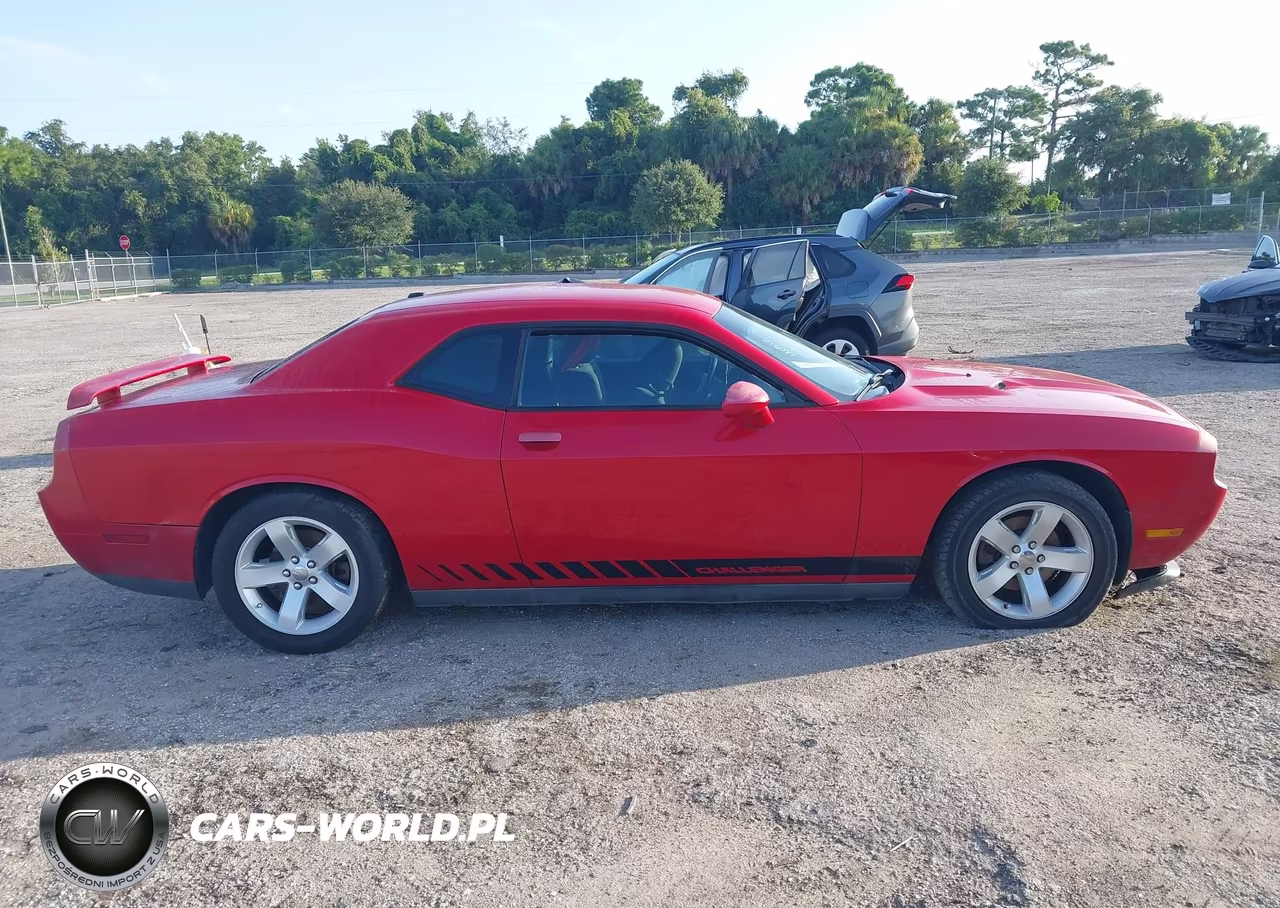 2012 Dodge Challenger Sxt VIN:2C3CDYAG8CH180215 - 12