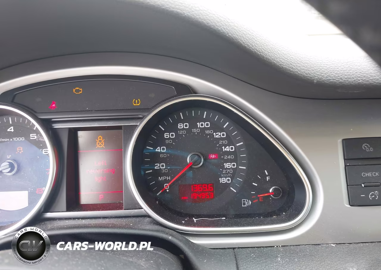 2011 Audi Q7 3.0T Premium VIN:WA1CGAFE6BD003590 - 15