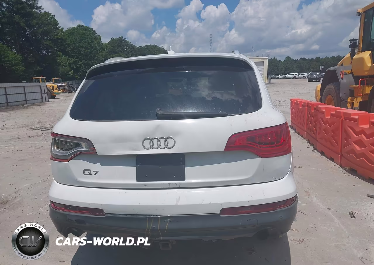 2011 Audi Q7 3.0T Premium VIN:WA1CGAFE6BD003590 - 16