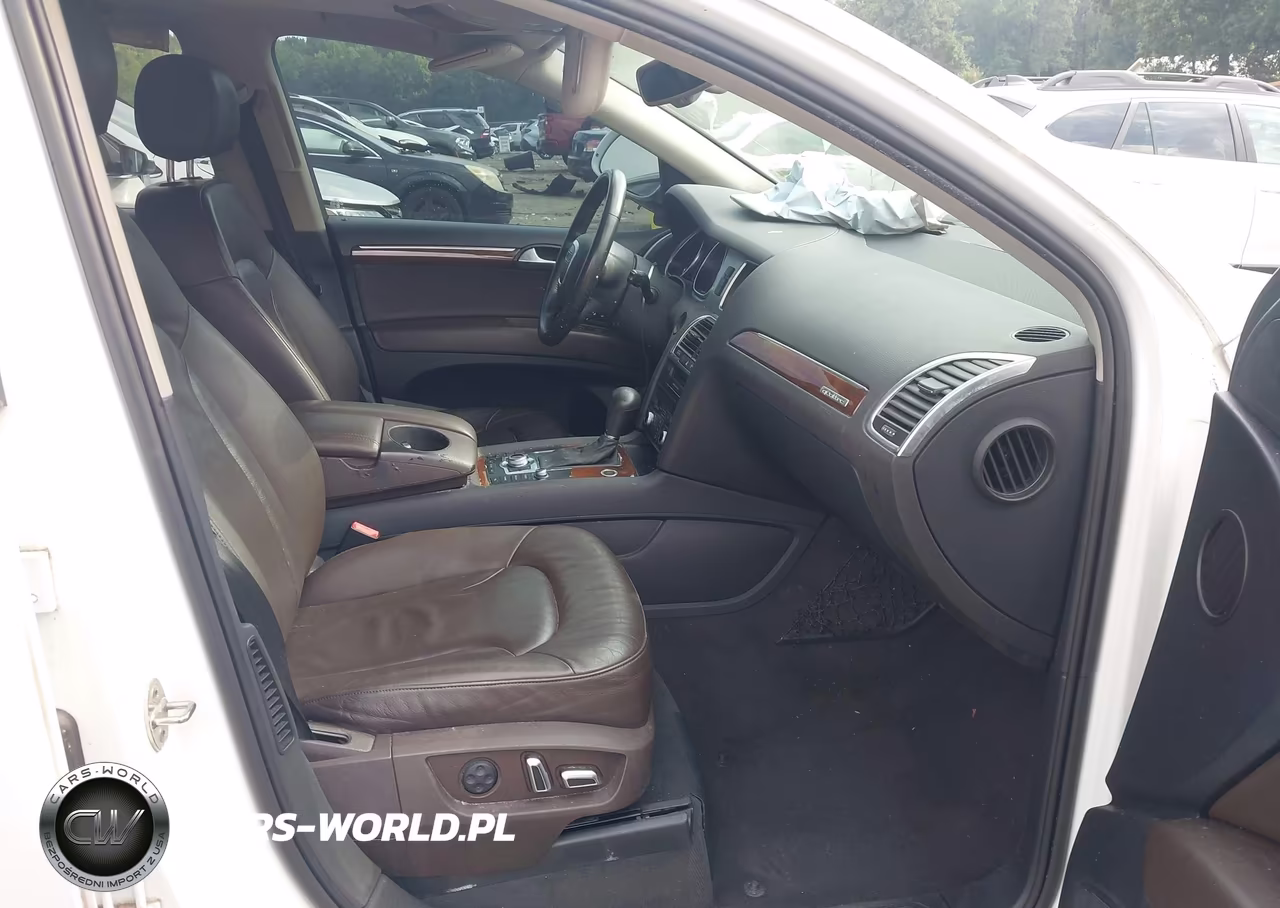 2011 Audi Q7 3.0T Premium VIN:WA1CGAFE6BD003590 - 5