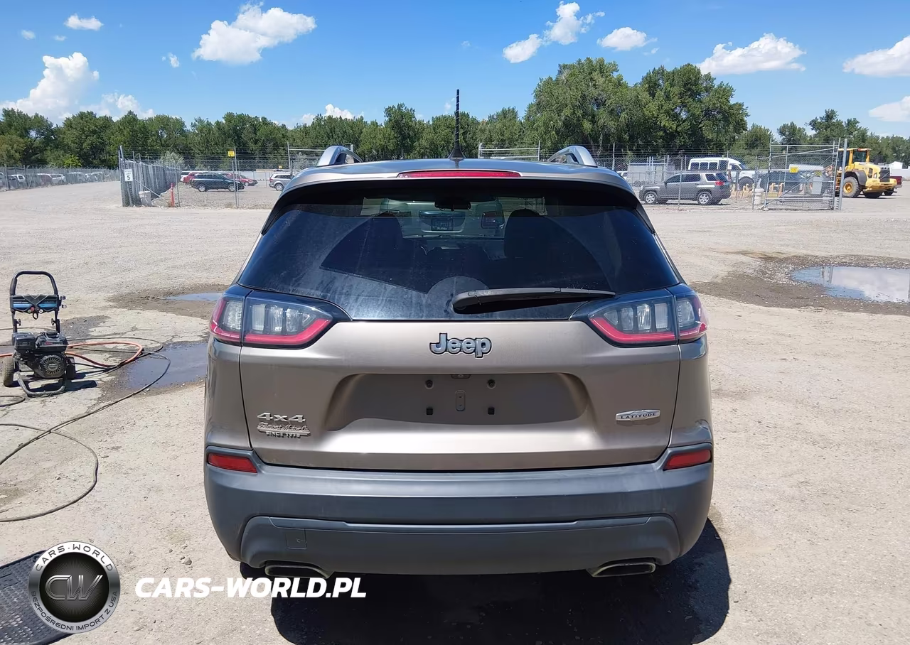 2019 Jeep Cherokee Latitude 4X4 VIN:1C4PJMCX3KD112511 - 16