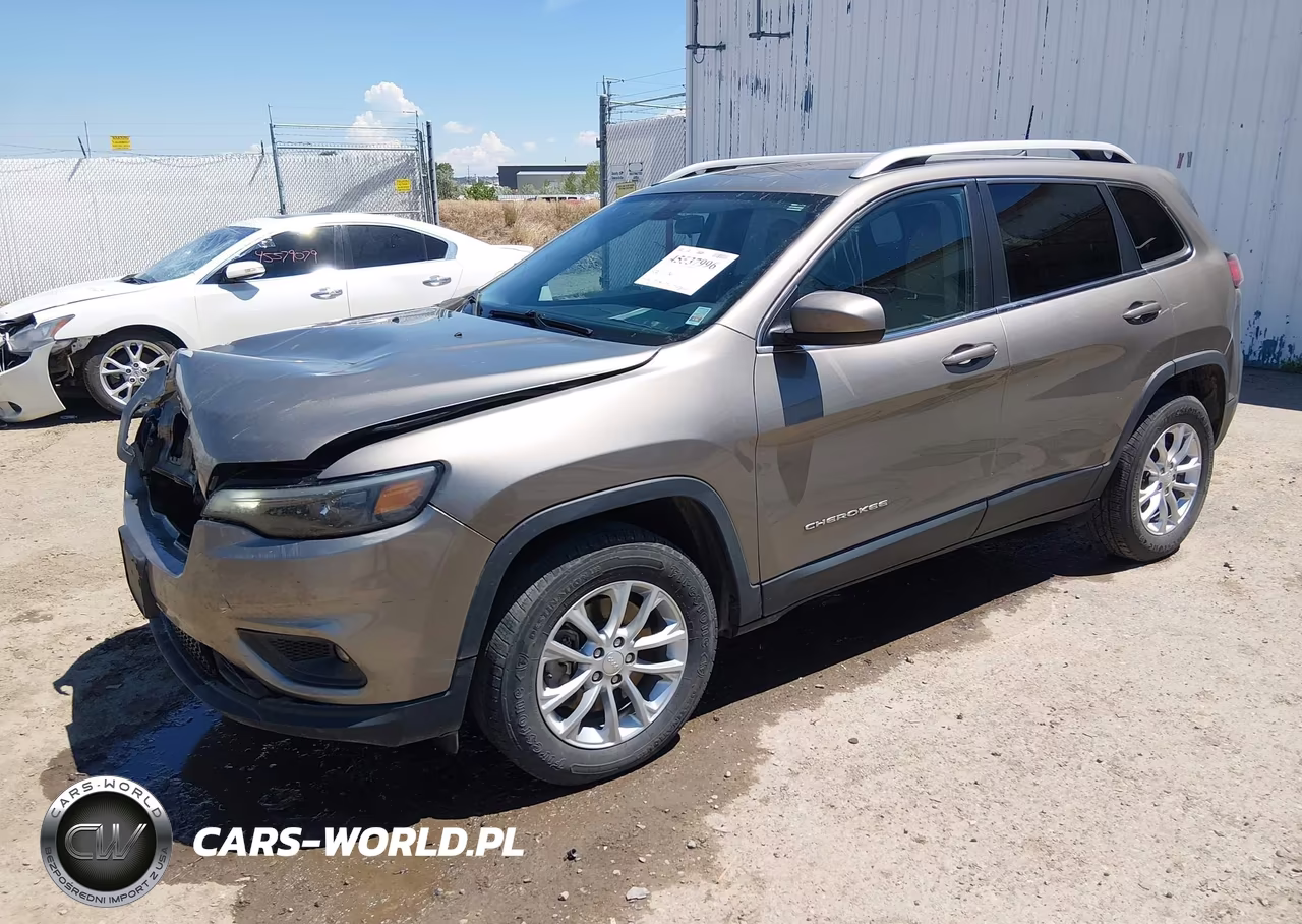 2019 Jeep Cherokee Latitude 4X4 VIN:1C4PJMCX3KD112511 - 2