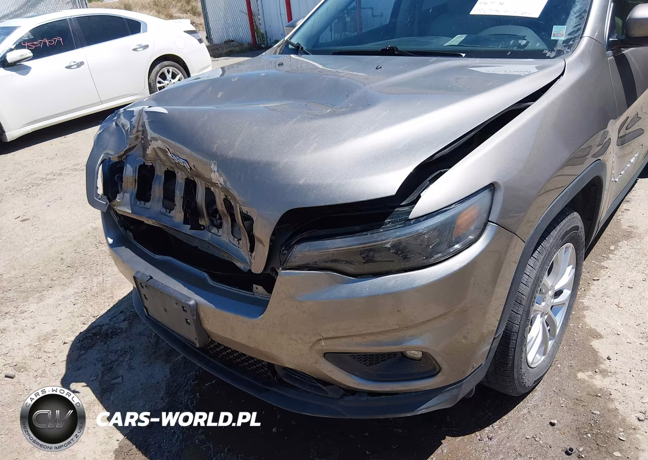 2019 Jeep Cherokee Latitude 4X4 VIN:1C4PJMCX3KD112511 - 6