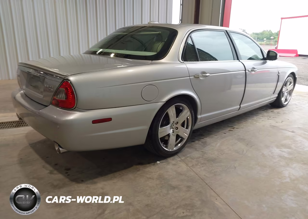 2008 Jaguar Xj Vanden Plas VIN:SAJWA82B58SH23187 - 4