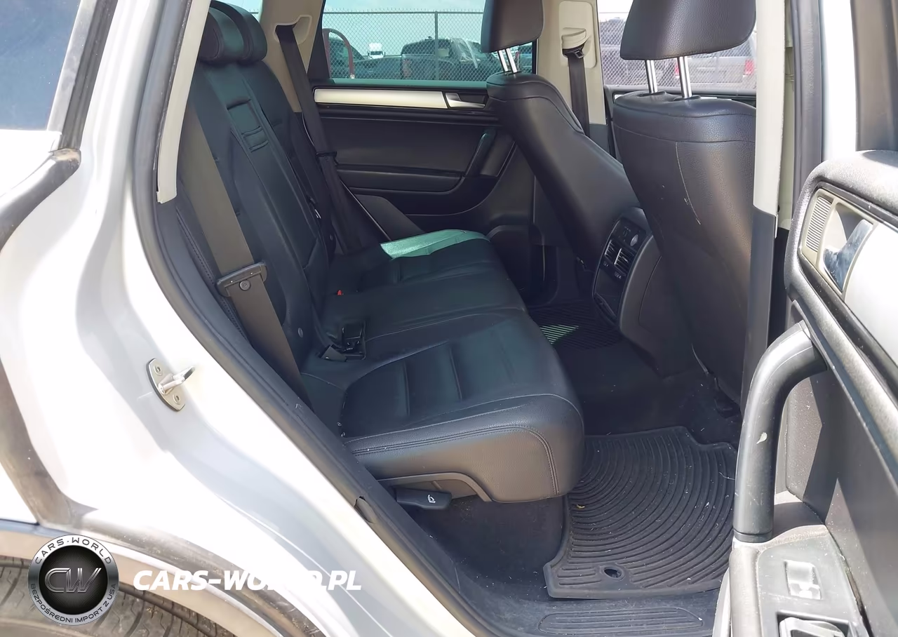 2012 Volkswagen Touareg Vr6 Sport VIN:WVGFF9BP7CD001906 - 8