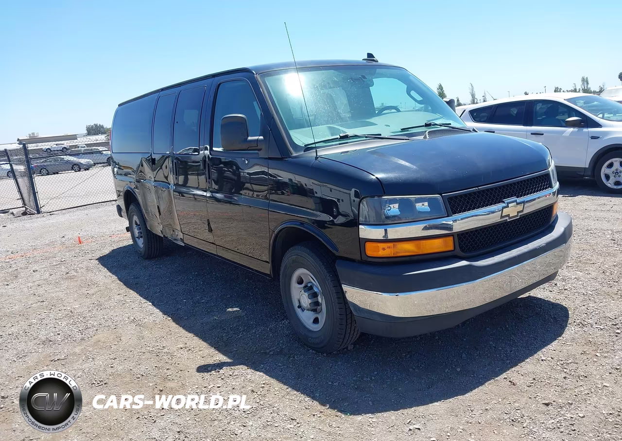 2017 Chevrolet Express 3500 Lt