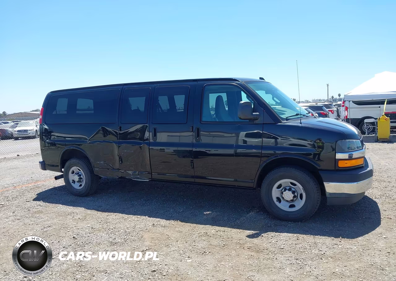 2017 Chevrolet Express 3500 Lt VIN:1GAZGPFF1H1272594 - 19