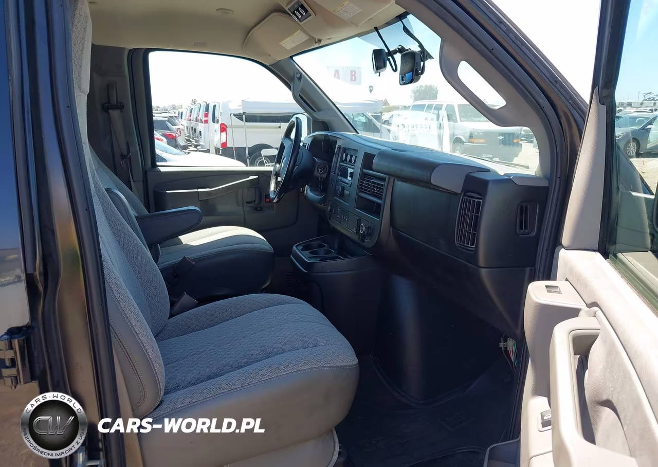 2017 Chevrolet Express 3500 Lt VIN:1GAZGPFF1H1272594 - 5