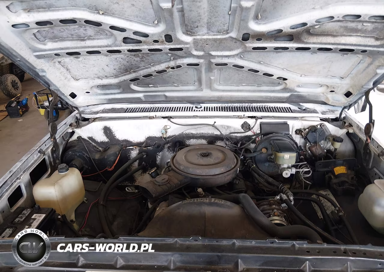 1986 Chevrolet C10 VIN:1GCDC14H6GF411165 - 10