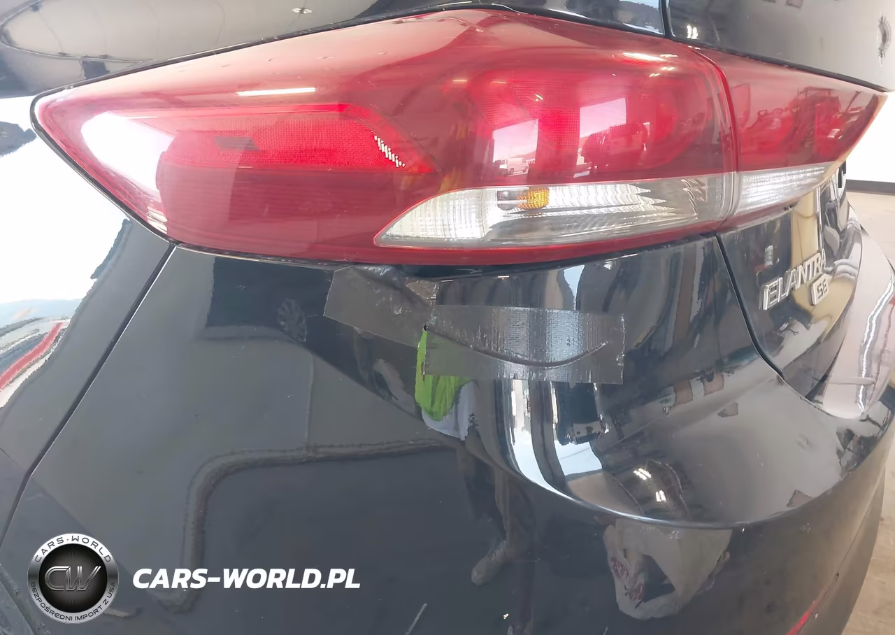 2018 Hyundai Elantra Se VIN:5NPD74LF2JH353817 - 19
