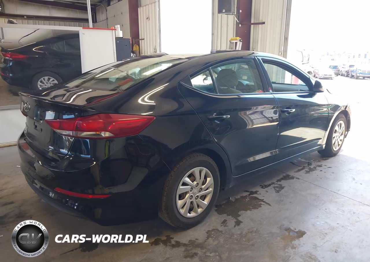2018 Hyundai Elantra Se VIN:5NPD74LF2JH353817 - 4