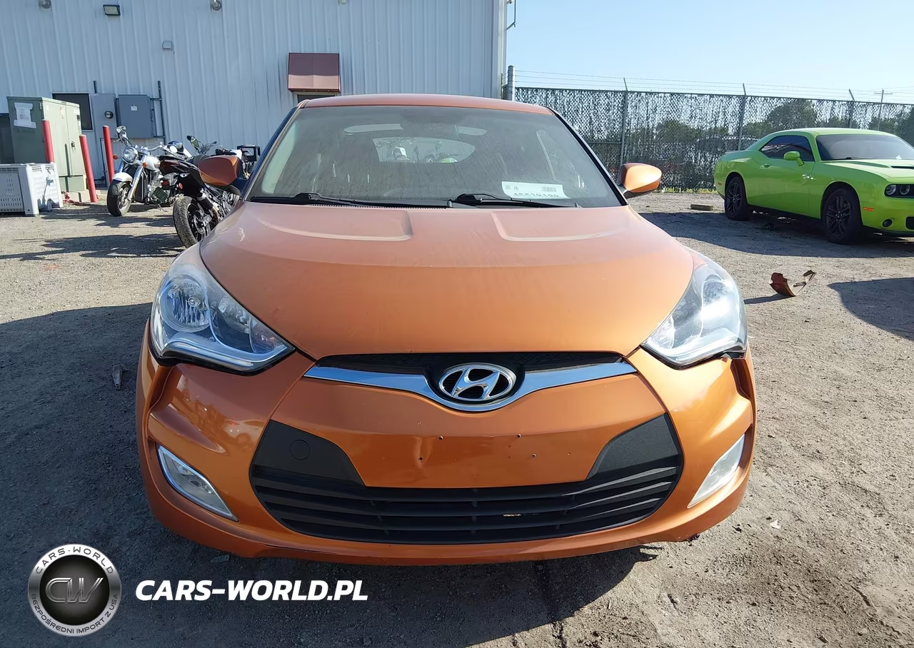 2017 Hyundai Veloster VIN:KMHTC6AD5HU305650 - 12