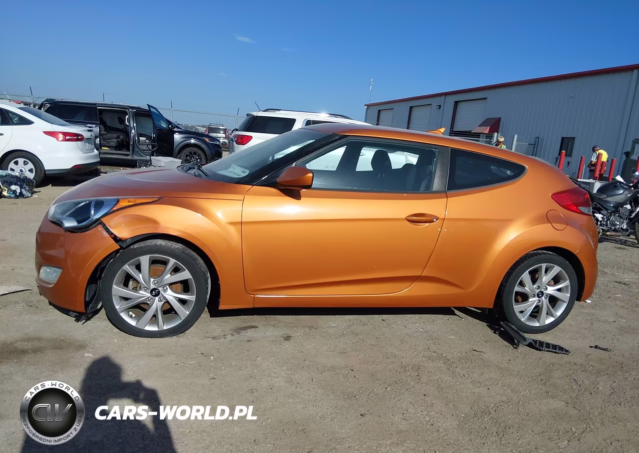 2017 Hyundai Veloster VIN:KMHTC6AD5HU305650 - 14