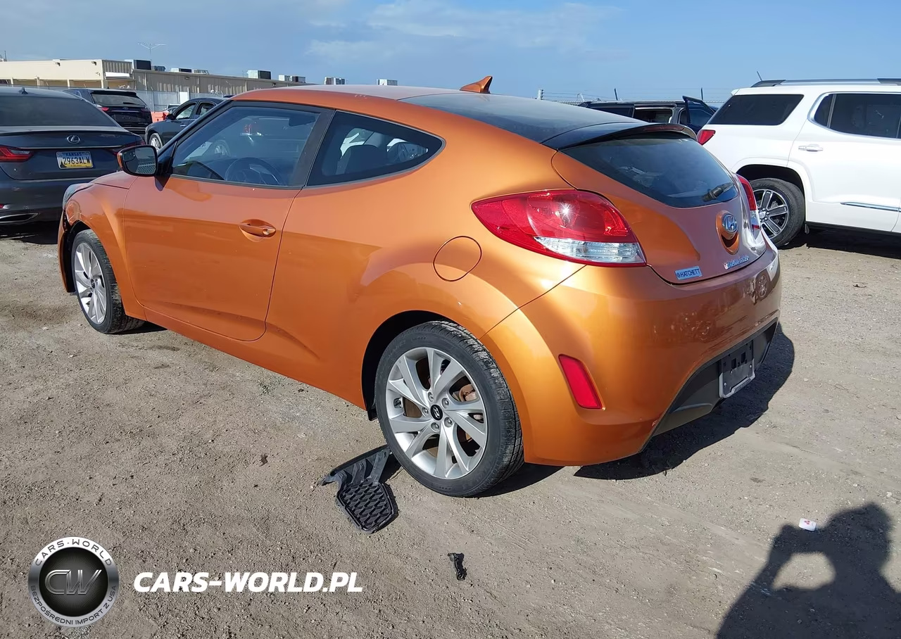 2017 Hyundai Veloster VIN:KMHTC6AD5HU305650 - 3