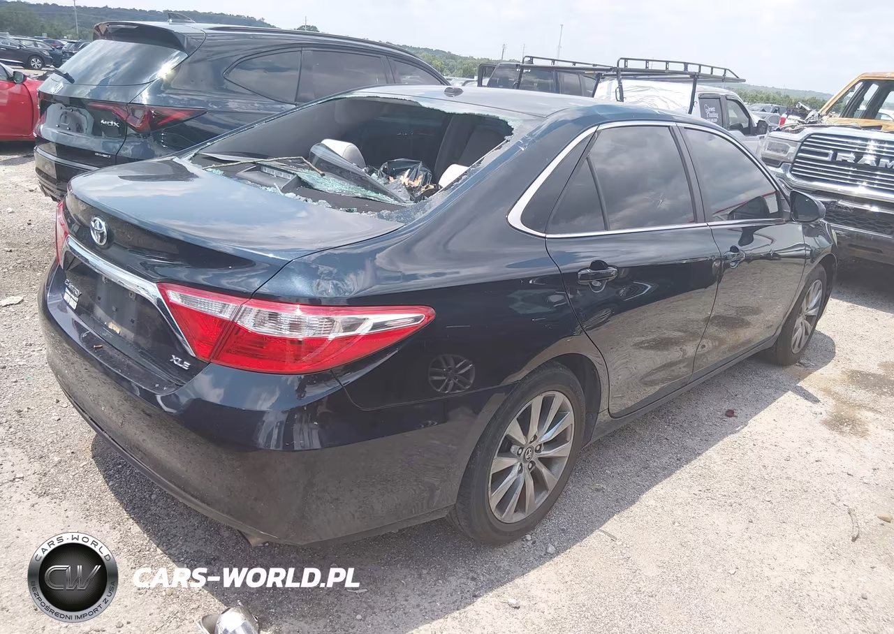 2017 Toyota Camry Xle VIN:4T1BF1FKXHU288261 - 4
