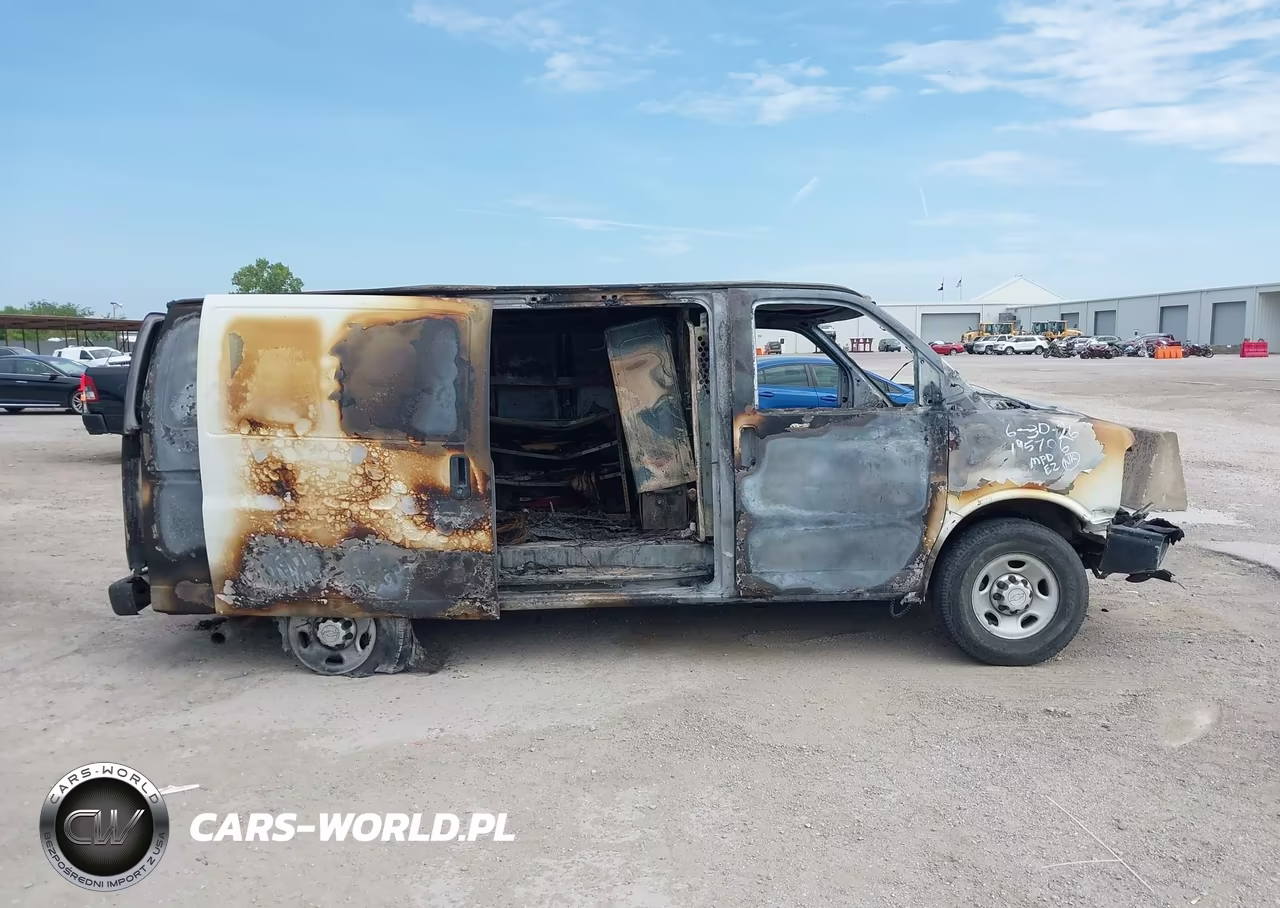2014 Chevrolet Express 2500 Work Van VIN:1GCWGFCAXE1203153 - 12