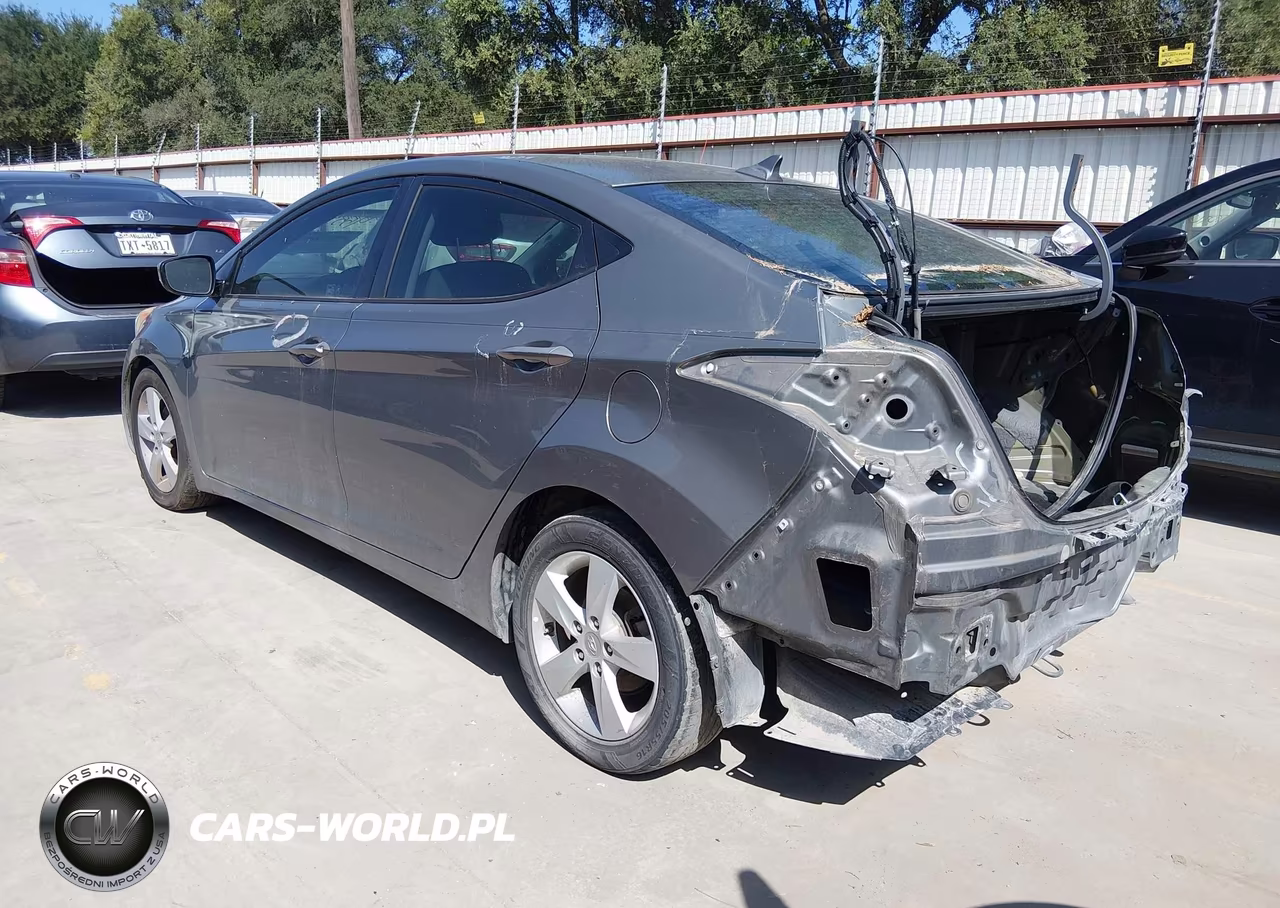 2013 Hyundai Elantra Gls VIN:5NPDH4AE6DH351919 - 3