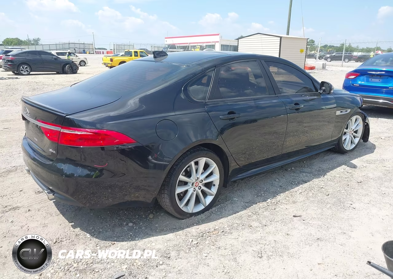 2016 Jaguar Xf 35T R-Sport VIN:SAJBF4BV7GCY24742 - 4