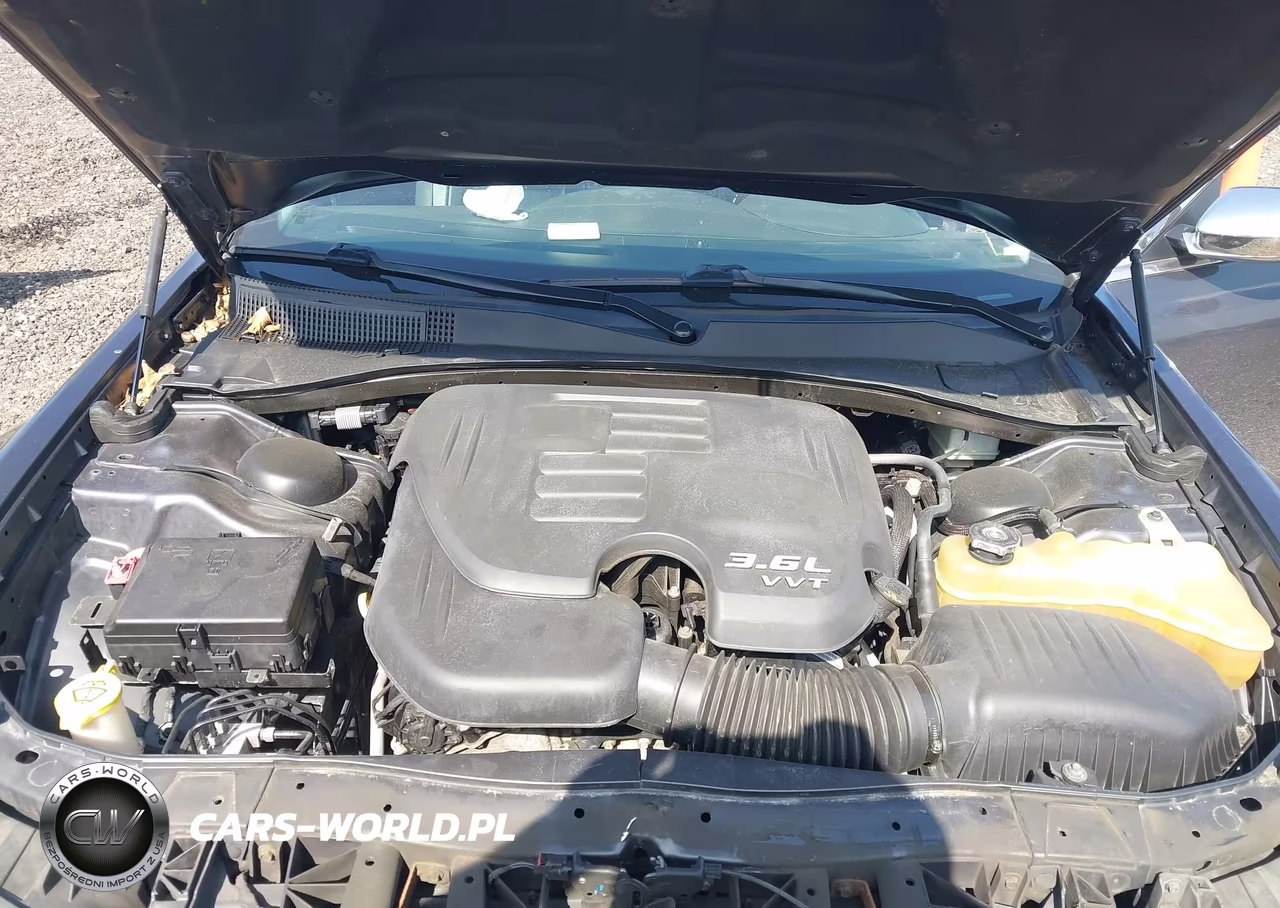 2017 Chrysler 300C VIN:2C3CCAEG6HH565252 - 10