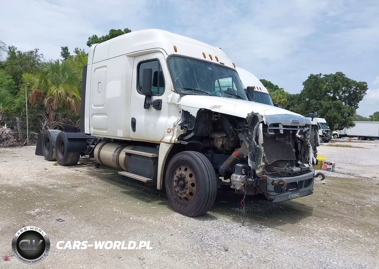 2016 Freightliner Cascadia 125 VIN:3AKJGLD56GSGV0838 - 1