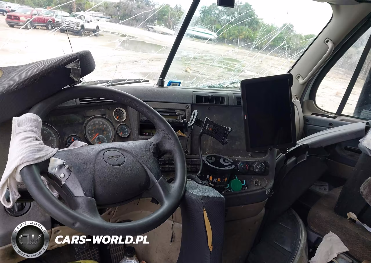 2016 Freightliner Cascadia 125 VIN:3AKJGLD56GSGV0838 - 6