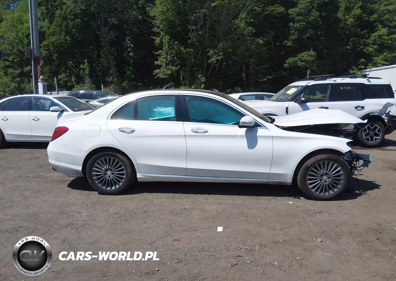 2015 Mercedes-Benz C 300 Luxury 4Matic VIN:55SWF4KB5FU061657 - 14