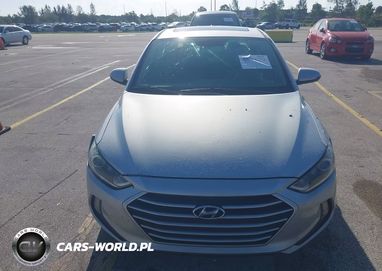 2018 Hyundai Elantra Value Edition VIN:KMHD84LF6JU572150 - 12