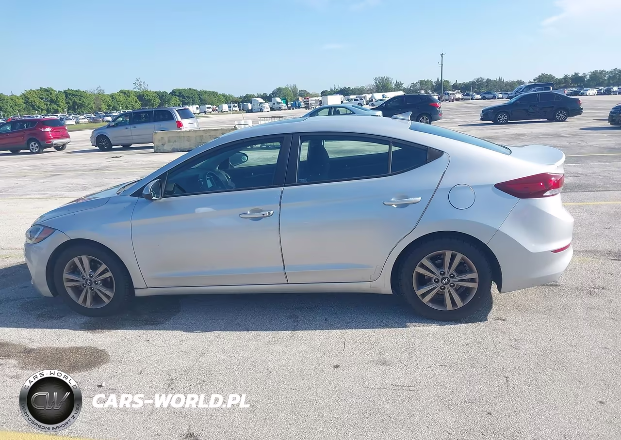 2018 Hyundai Elantra Value Edition VIN:KMHD84LF6JU572150 - 14