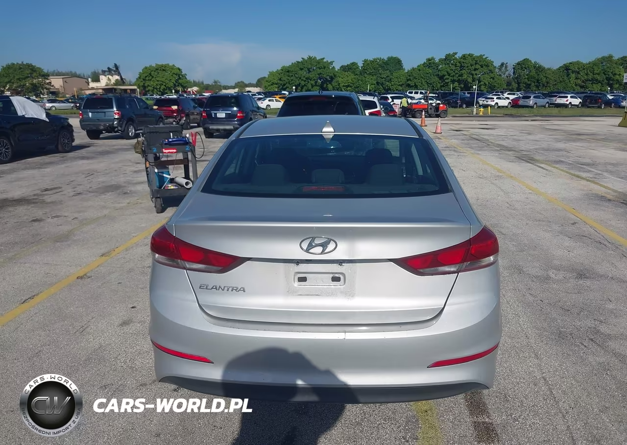 2018 Hyundai Elantra Value Edition VIN:KMHD84LF6JU572150 - 16