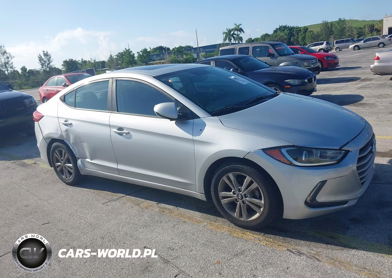 2018 Hyundai Elantra Value Edition VIN:KMHD84LF6JU572150 - 17