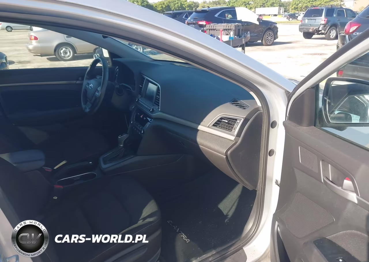 2018 Hyundai Elantra Value Edition VIN:KMHD84LF6JU572150 - 5