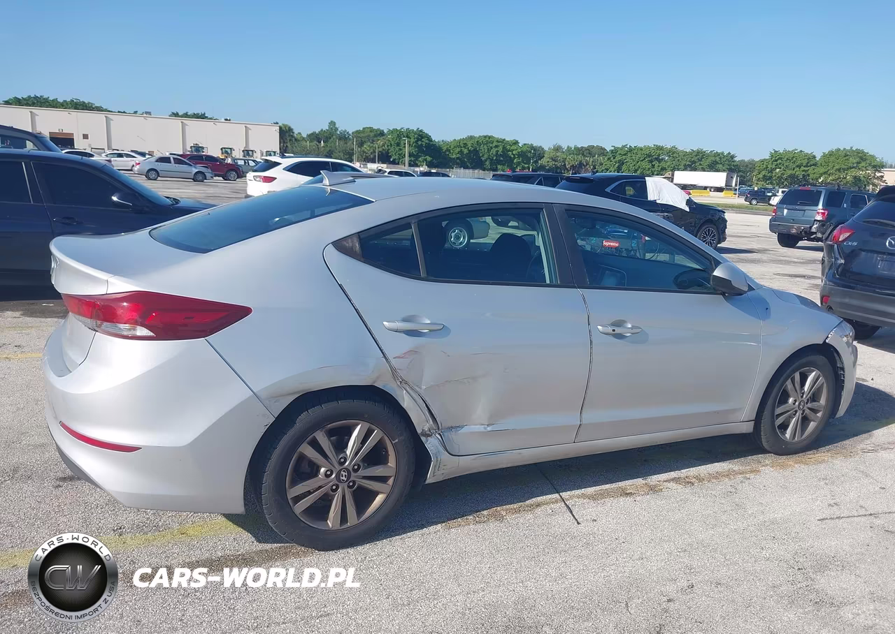 2018 Hyundai Elantra Value Edition VIN:KMHD84LF6JU572150 - 6
