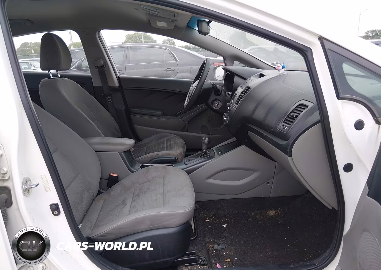2015 Kia Forte Lx VIN:KNAFX4A69F5281725 - 5