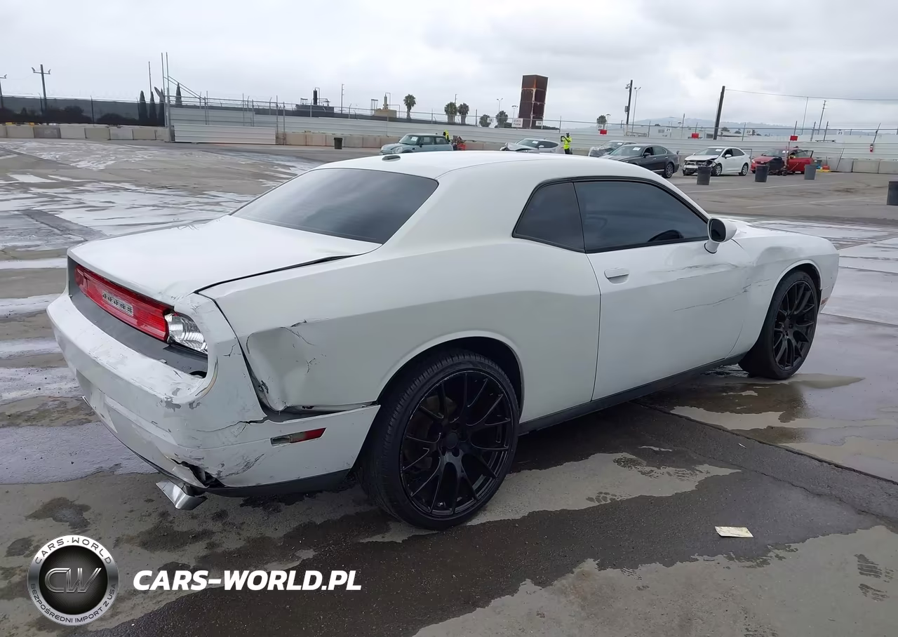 2011 Dodge Challenger VIN:2B3CJ4DG8BH540642 - 4