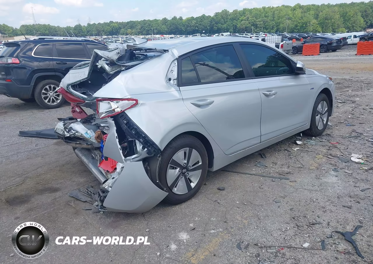 2017 Hyundai Ioniq Hybrid Blue VIN:KMHC65LC9HU030130 - 4