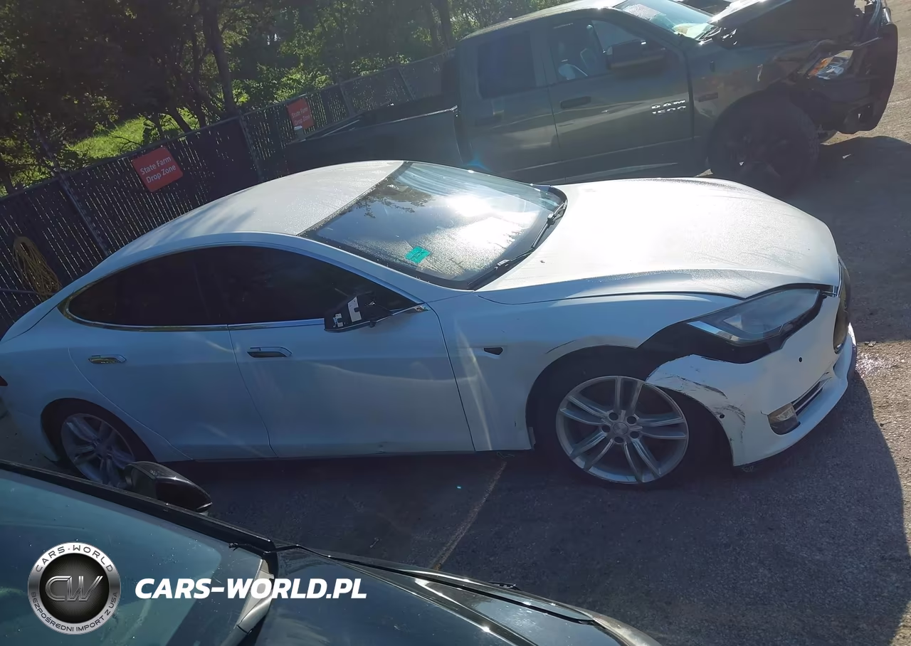 2015 Tesla Model S 70D-85D-P85D VIN:5YJSA1E2XFF102034 - 13