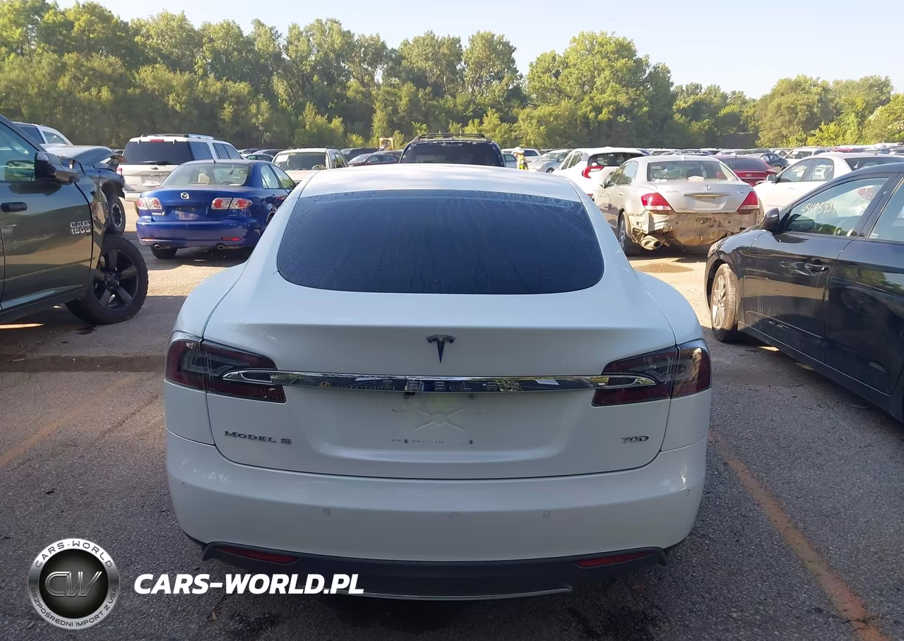 2015 Tesla Model S 70D-85D-P85D VIN:5YJSA1E2XFF102034 - 16