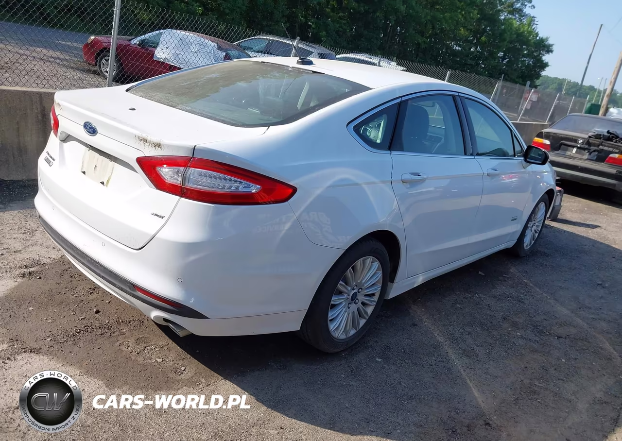 2015 Ford Fusion Energi Se Luxury VIN:3FA6P0PU3FR208130 - 4