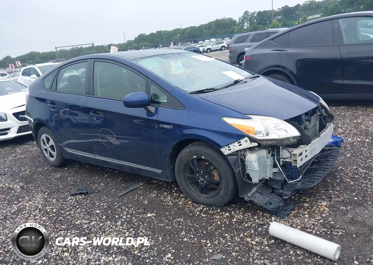 2015 Toyota Prius Two – zdjęcie 1 z 17