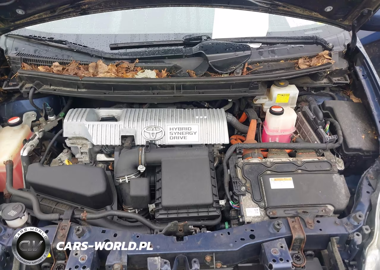 2015 Toyota Prius Two VIN:JTDKN3DU2F1898970 - 10