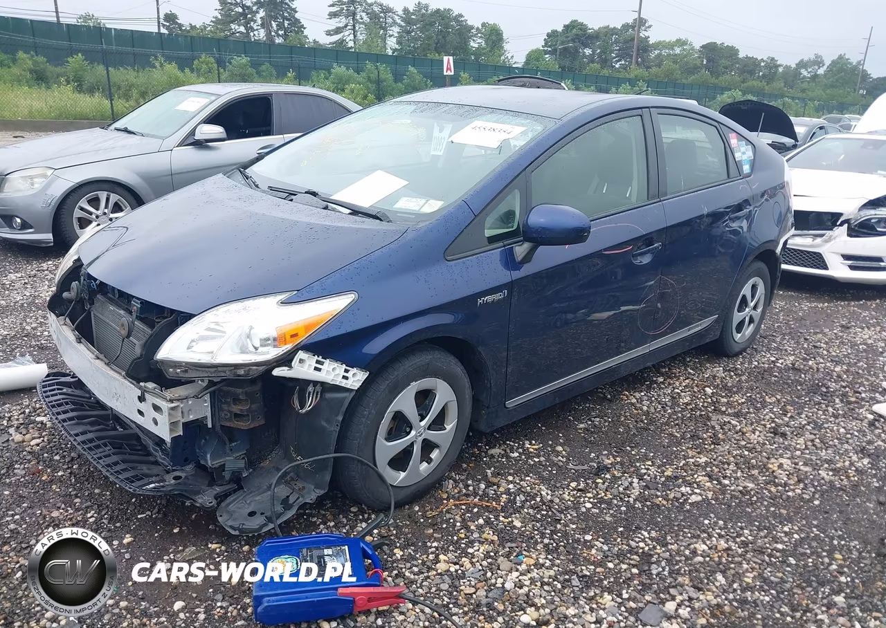 2015 Toyota Prius Two VIN:JTDKN3DU2F1898970 - 2