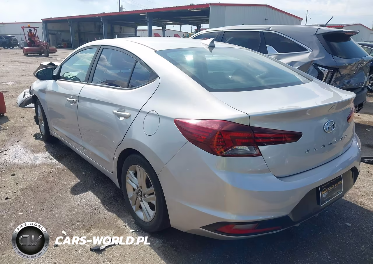 2019 Hyundai Elantra Sel VIN:5NPD84LF1KH433088 - 3