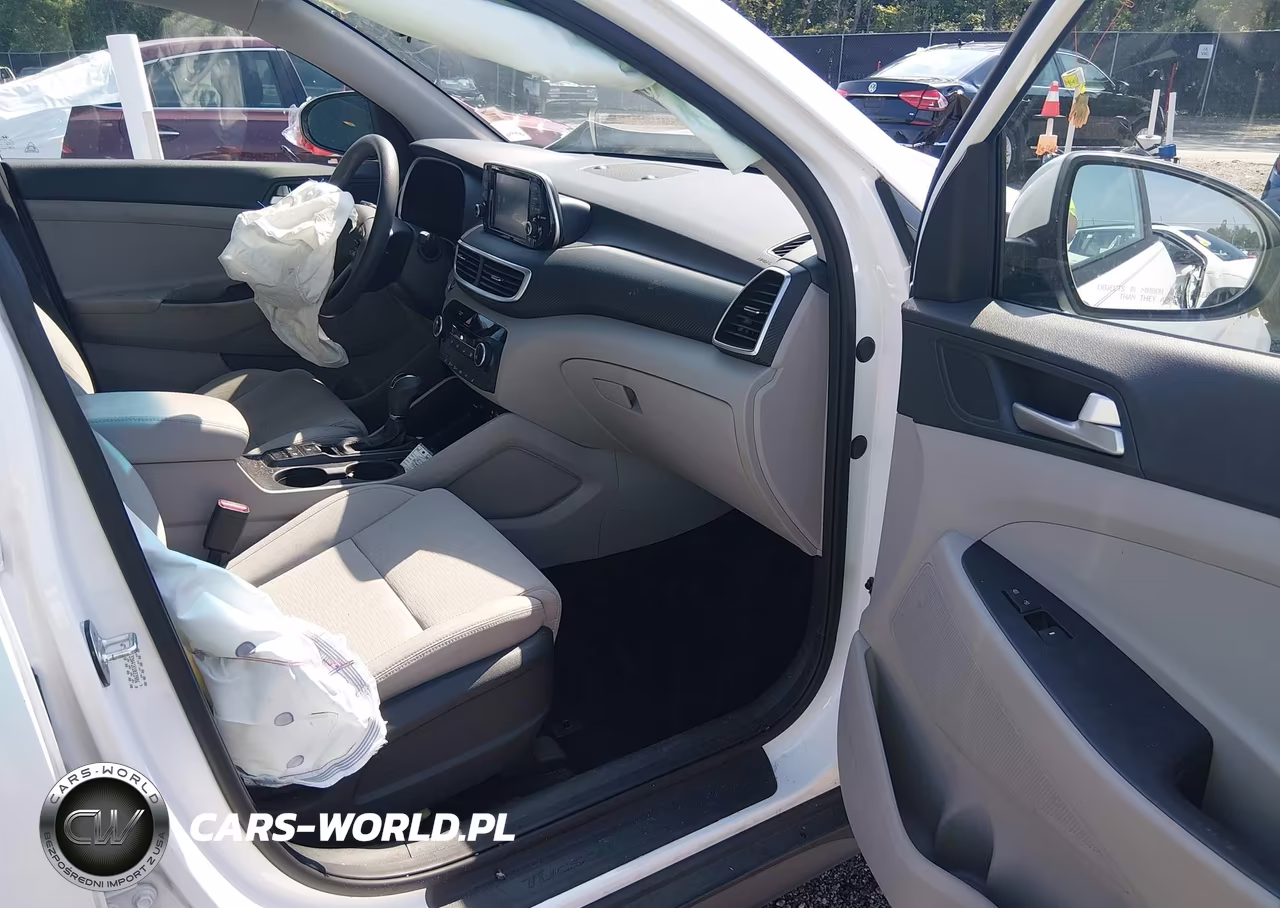 2019 Hyundai Tucson Value VIN:KM8J33A41KU023986 - 5