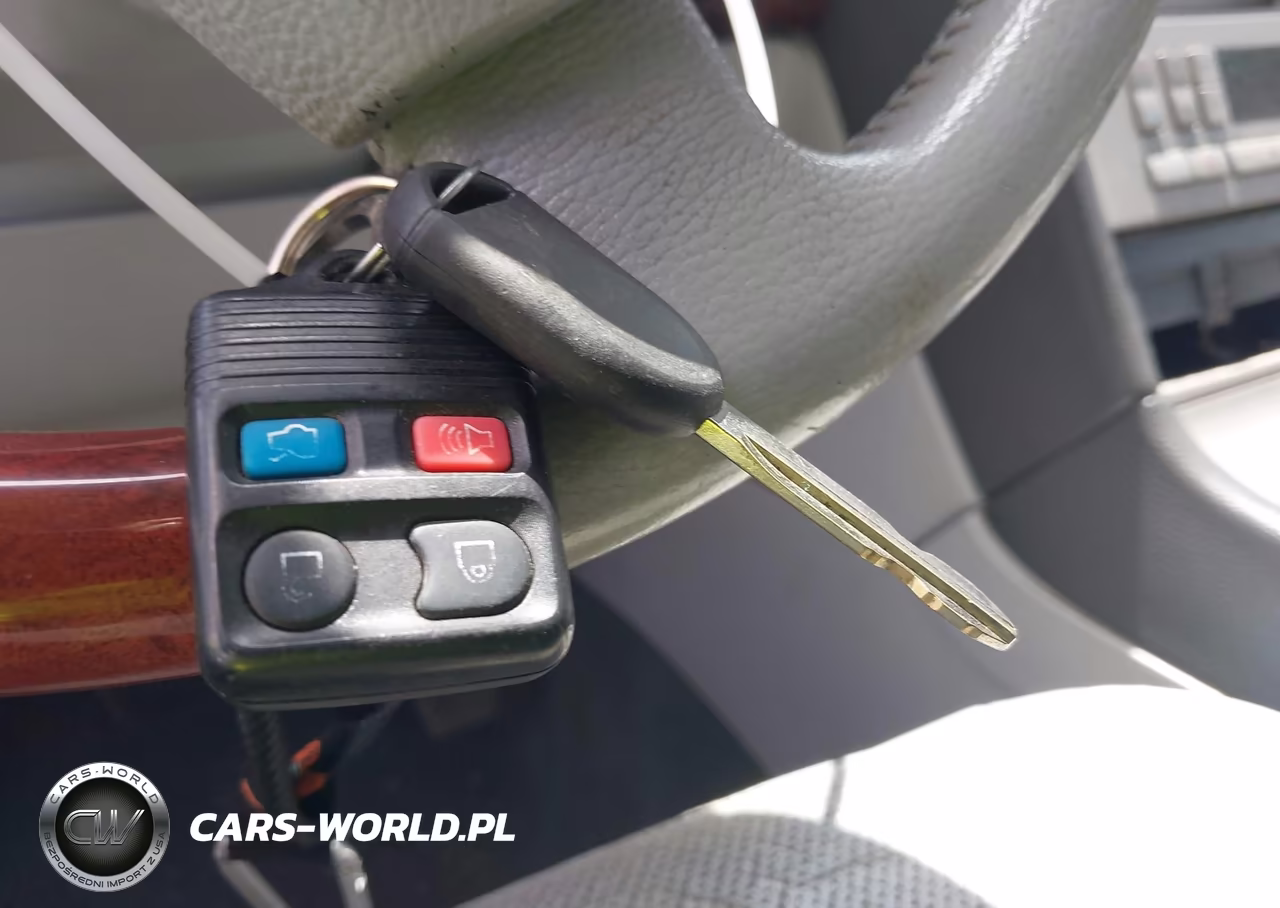 2006 Lincoln Navigator Luxury-Ultimate VIN:5LMFU28556LJ26655 - 11