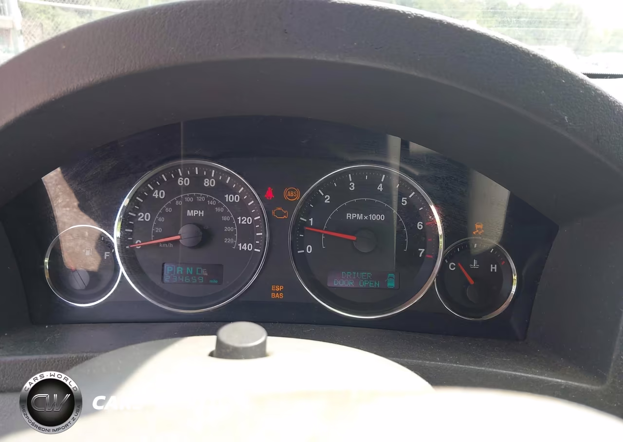 2007 Jeep Grand Cherokee Laredo VIN:1J8GR48K67C540679 - 7