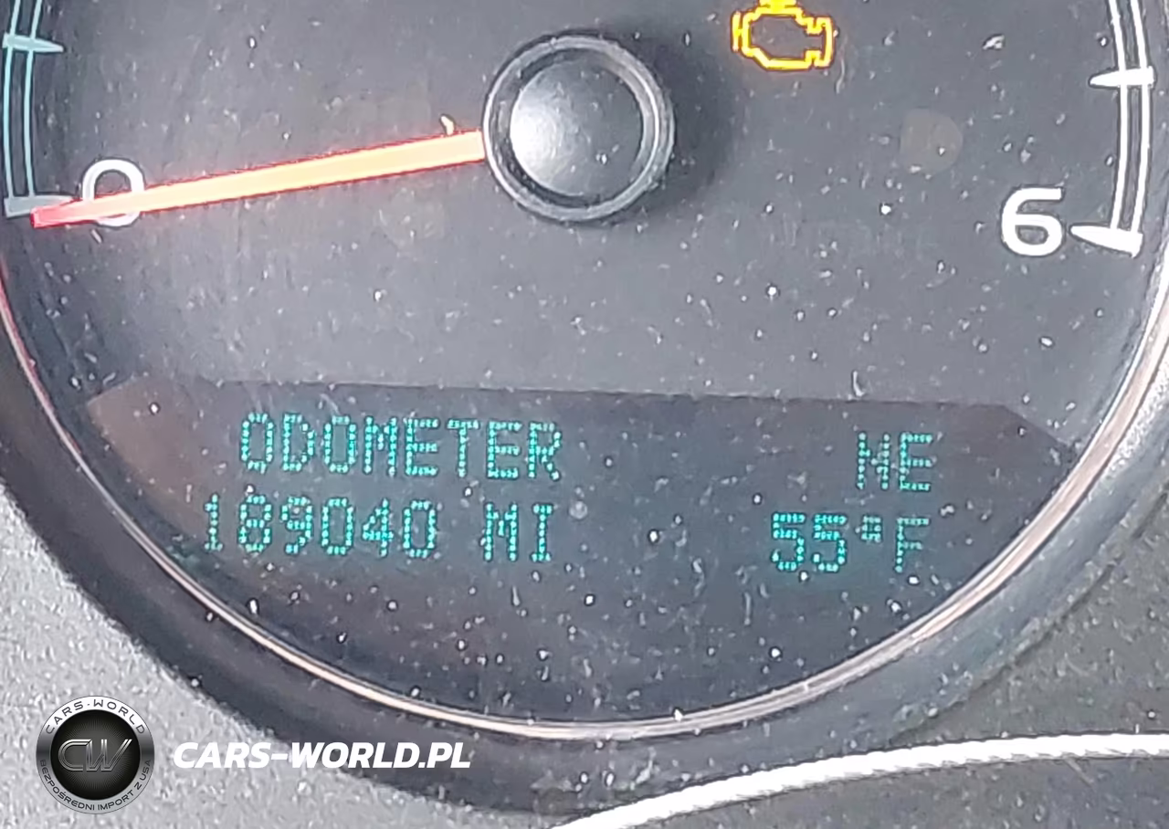2011 Chevrolet Suburban Lt VIN:1GNSKJE34BR384401 - 16