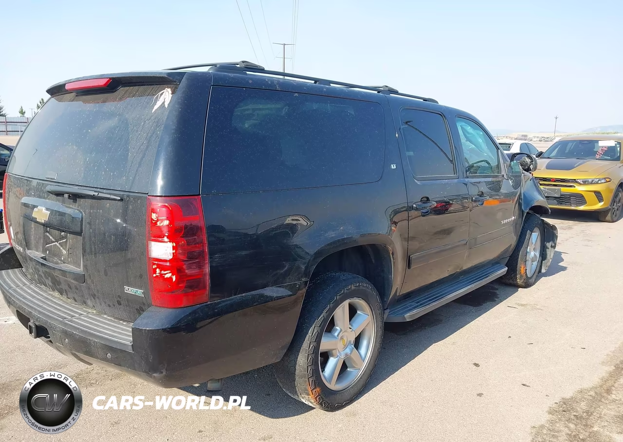 2011 Chevrolet Suburban Lt VIN:1GNSKJE34BR384401 - 4